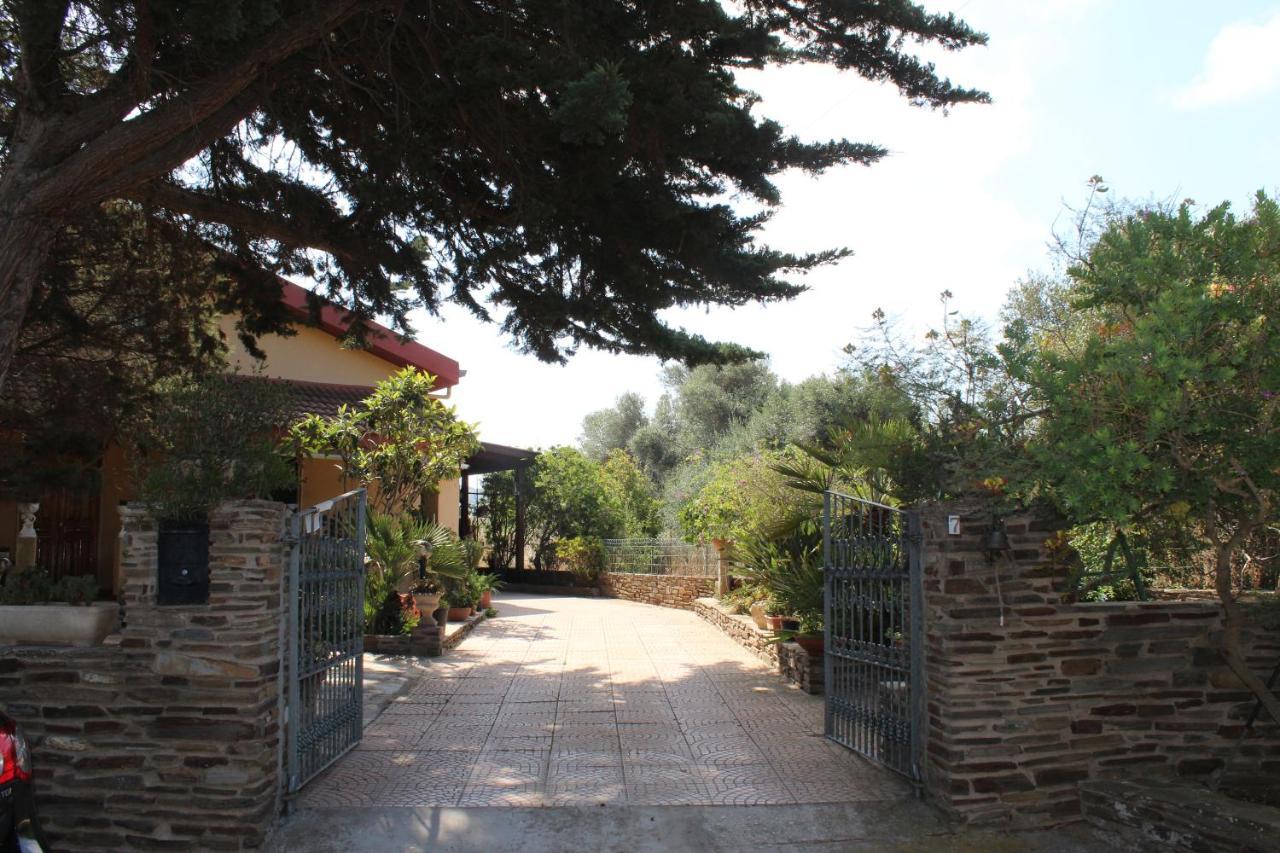 La Mansarda Bed & Breakfast Biancareddu Exterior photo